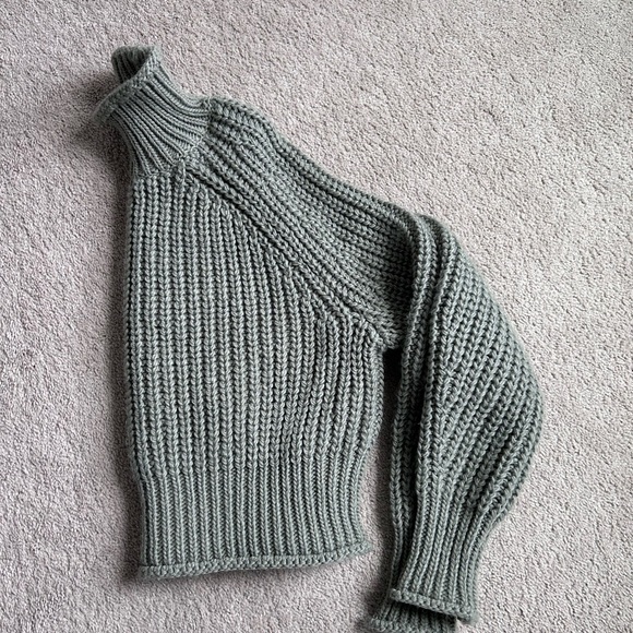 H&M Women's Chunky Knit Turtleneck Sweater Size Small - Picture 7 of 7